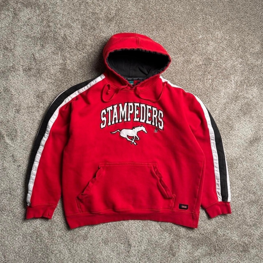 RED WAVES CALGARY STAMPEDERS PULLOVER HOODIE